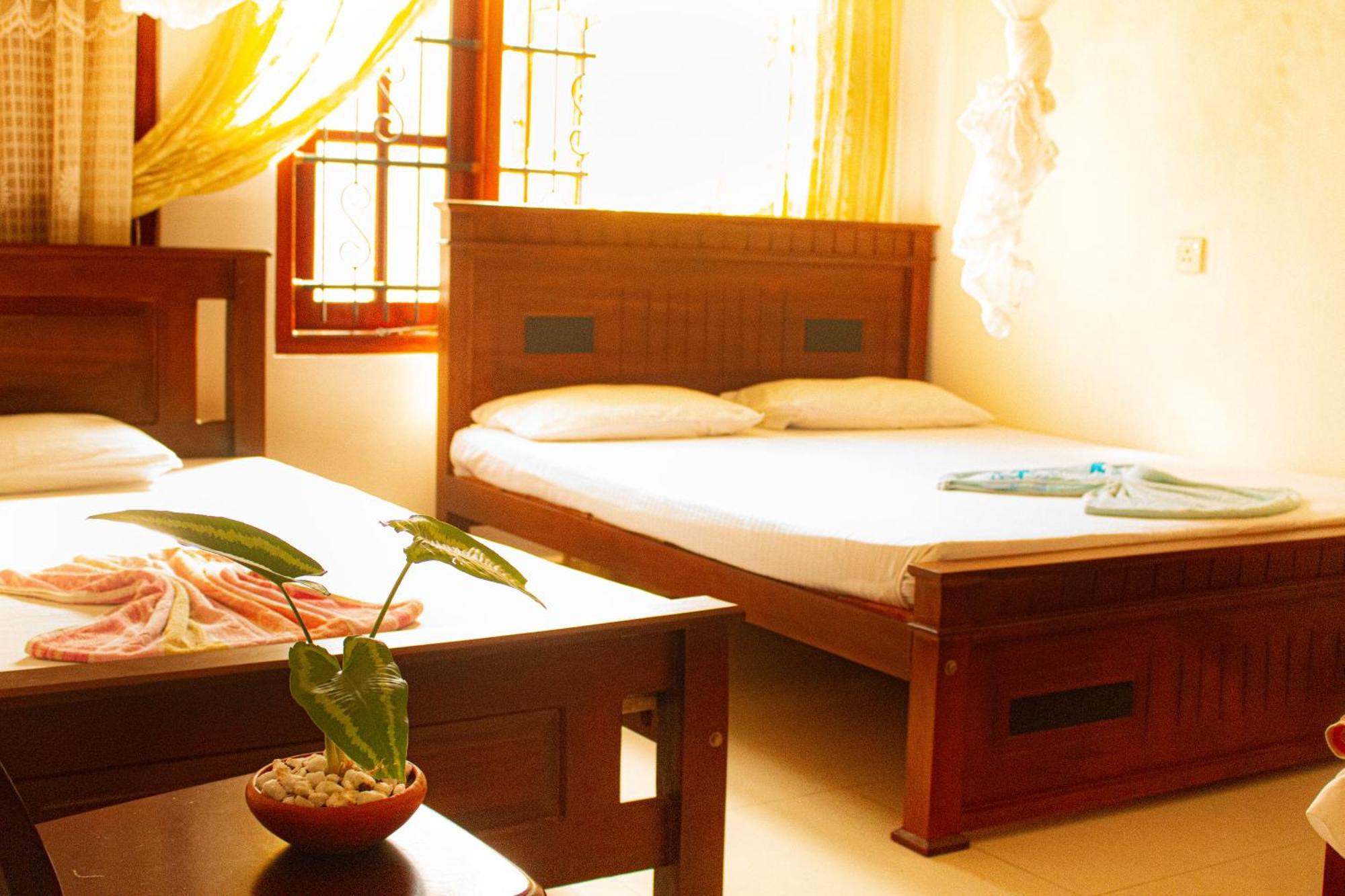 Golden Town Hotel Tangalle Buitenkant foto