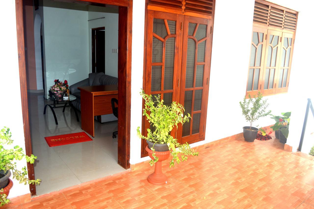 Golden Town Hotel Tangalle Buitenkant foto